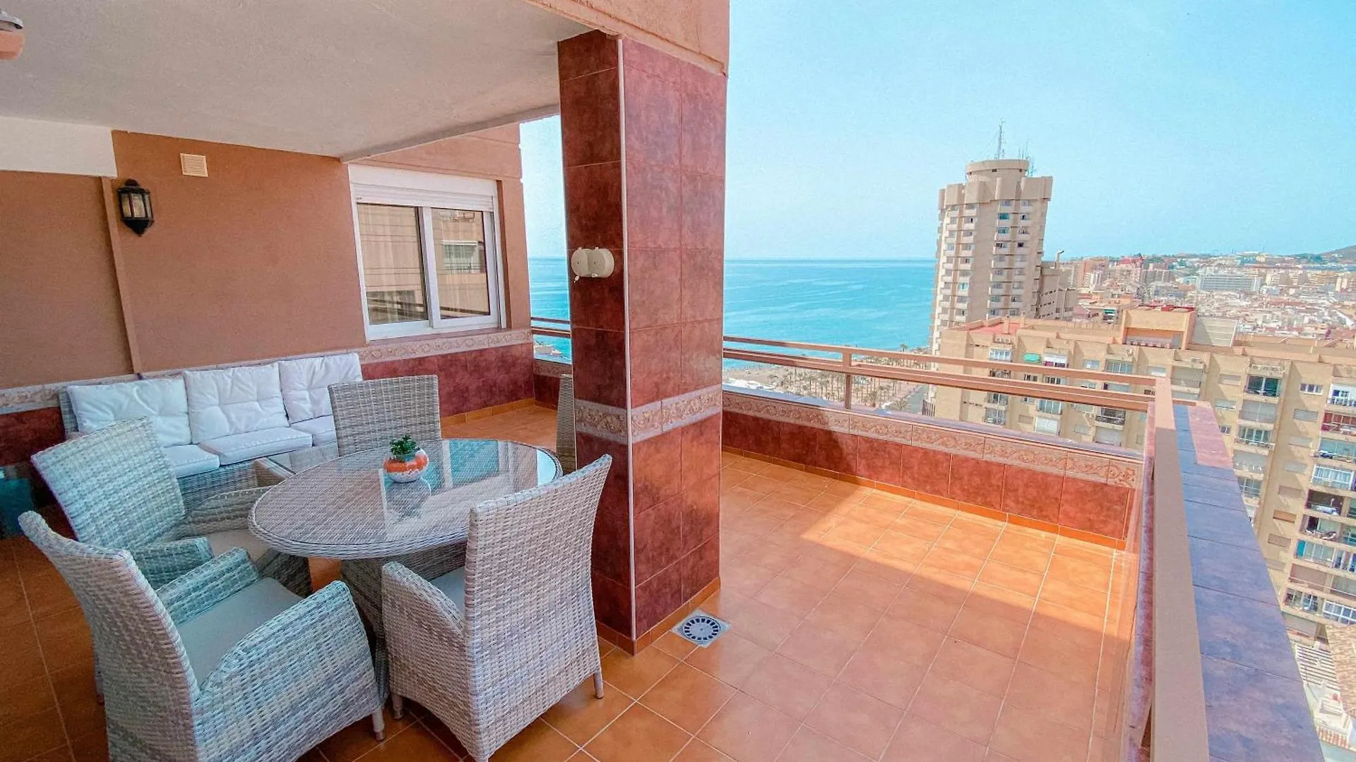 Nuevo Atico Con Piscina Privada Y Vistas Al Mar Apartment Fuengirola
